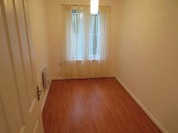 2 Bedroom Apartment To Rent In Princes Gate, West Bromwich, West Midlands, B70