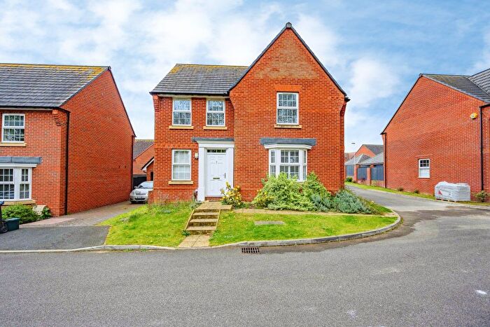 4 Bedroom Property To Rent In Grayling Grove, Hemel Hempstead, HP2