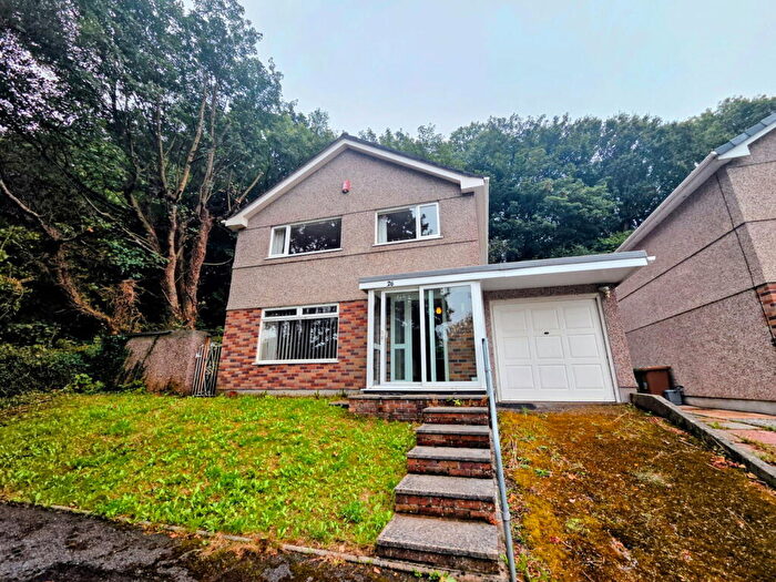 3 Bedroom Detached House For Sale In Greenhill Close, Plymstock, PL9