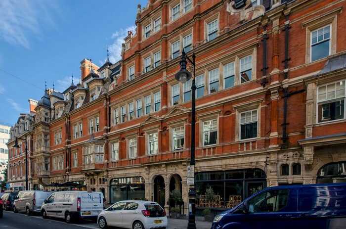 2 Bedroom Flat To Rent In Duke Street, Mayfair, London, W1K