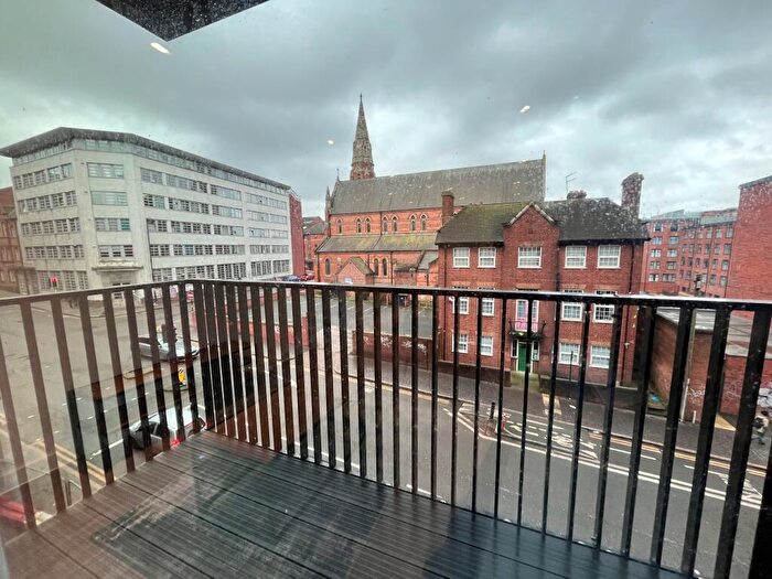 2 Bedroom Apartment To Rent In Green Street, B12