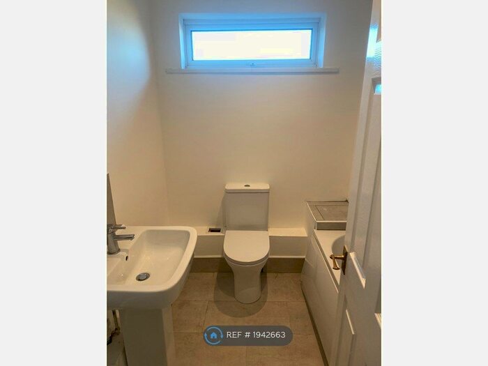 2 Bedroom Flat To Rent In Wensley Close, Ouston, Chester Le Street, DH2