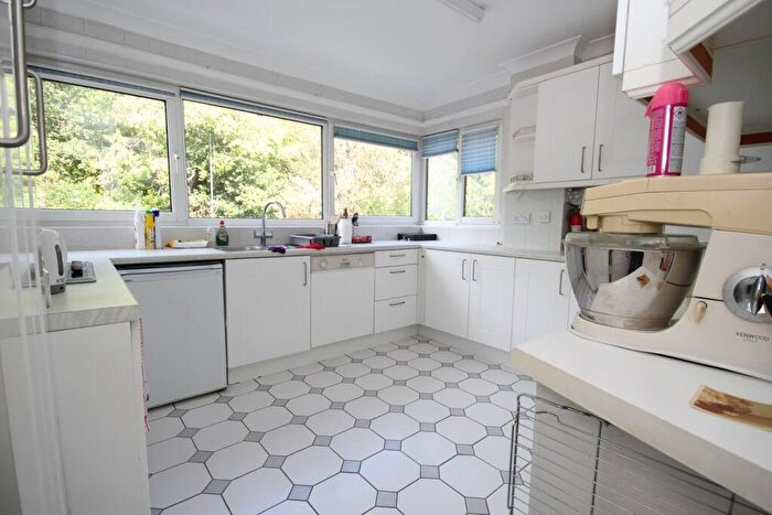 2 Bedroom Apartment For Sale In Branksome Wood Road, Bournemouth, BH2