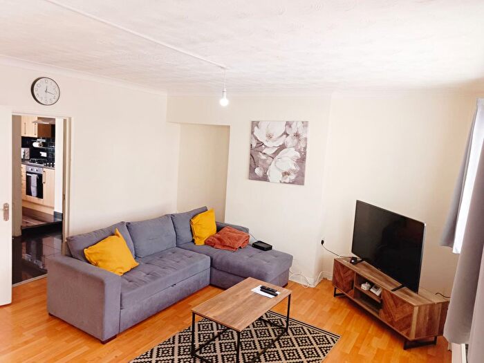 3 Bedroom Terraced House To Rent In Tilbury, RM18