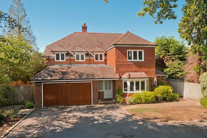 5 Bedroom Detached House For Sale In Copsem Lane, Esher, Surrey, KT10