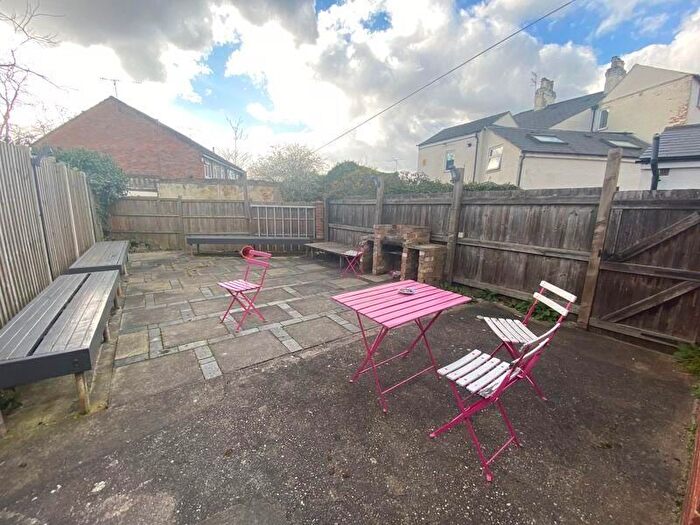 5 Bedroom Semi Detached House To Rent In Midland Avenue, Nottingham, NG7