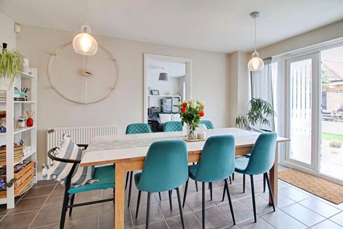 4 Bedroom Detached House For Sale In Cockrells, St. Neots, PE19