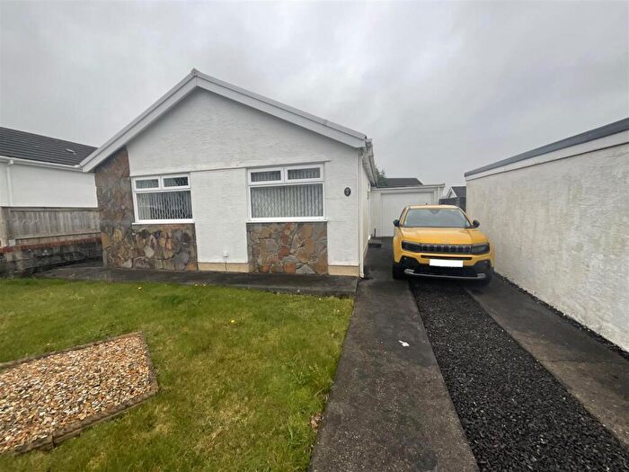 2 Bedroom Detached Bungalow For Sale In Talywern, Llangennech, Llanelli, SA14