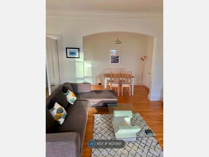 2 Bedroom Flat To Rent In Manor Place, Edinburgh, EH3