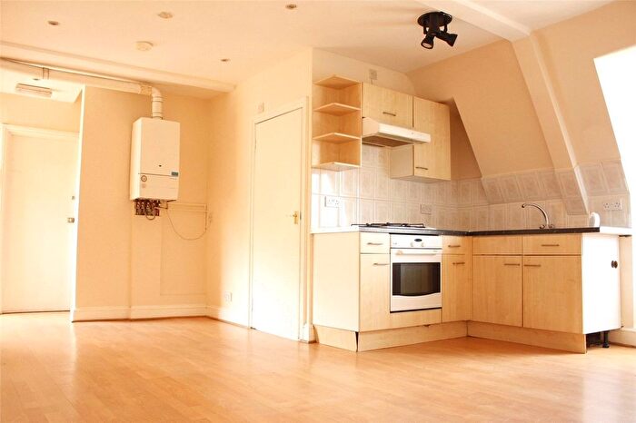 2 Bedroom Flat To Rent In Gould Terrace, London, E8