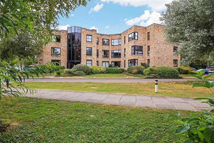 2 Bedroom Flat For Sale In Manhattan Drive, Cambridge, CB4