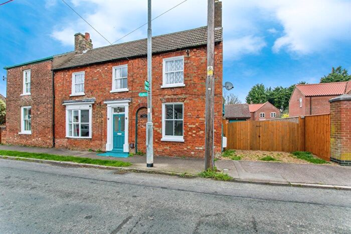 4 Bedroom Semi Detached House For Sale In Old Main Road, Holbeach, Spalding, PE12