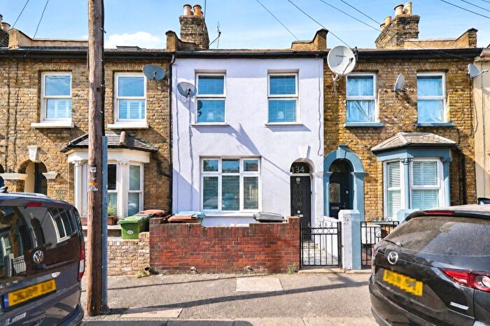 2 Bedroom Terraced House For Sale In Stewart Road, Stratford, London, E15