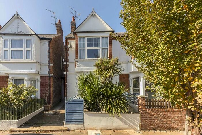 2 Bedroom Flat To Rent In Florence Road, W4