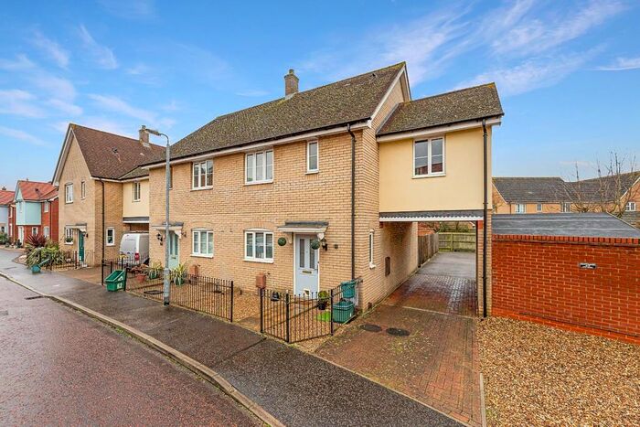 3 Bedroom Semi-Detached House To Rent In Gratian Close, Highwoods, Colchester, CO4