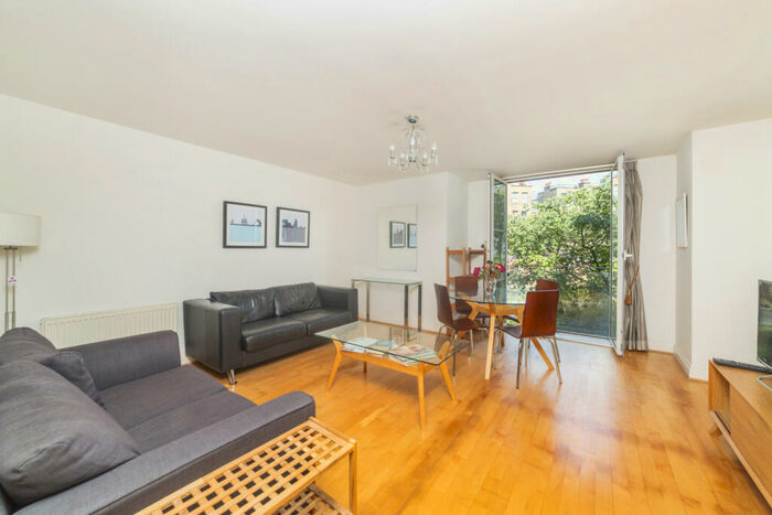 2 Bedroom Flat To Rent In Alberts Court, Palgrave Gardens, NW1