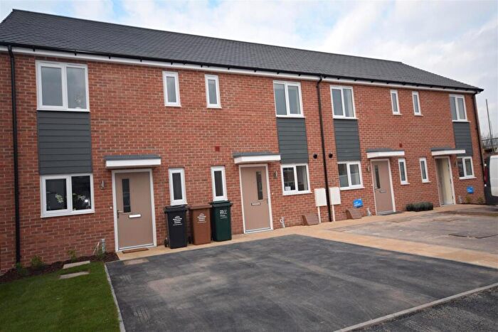 2 Bedroom Town House To Rent In Arnfield Drive, Hilton, Derby, Derbyshire, DE65