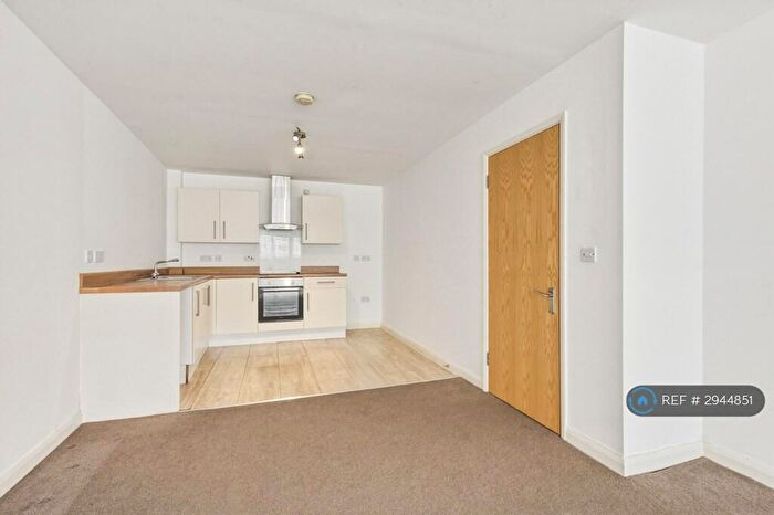 1 Bedroom Flat To Rent In Chatham, Chatham, ME4