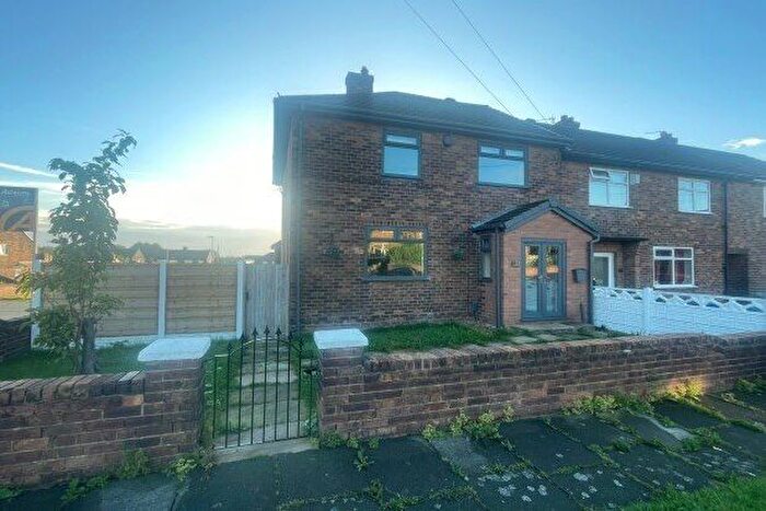 3 Bedroom End Of Terrace House To Rent In Myrtle Avenue, Wigan, WN4