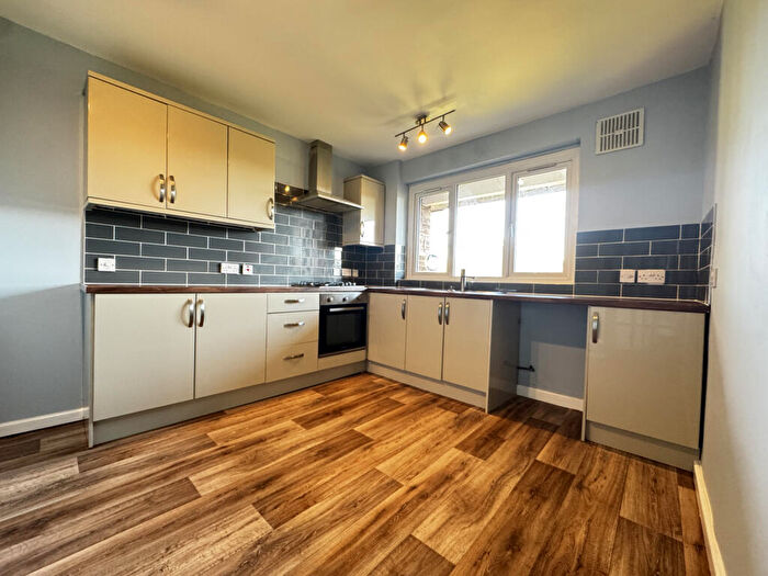 3 Bedroom Maisonette To Rent In Westford Grove, Yardley Wood, B28