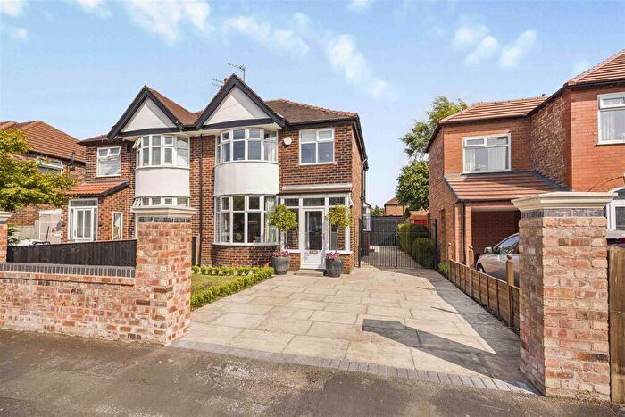 3 Bedroom Semi Detached House For Sale In Langdale Road, Sale, M33