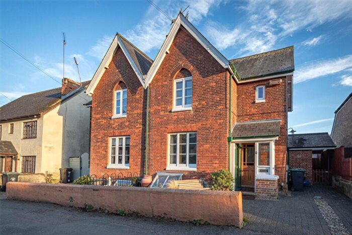 3 Bedroom Semi Detached House For Sale In Farmadine Grove, Saffron Walden, Essex, CB11