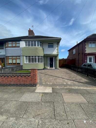 3 Bedroom Semi-Detached House To Rent In Southport Road, Bootle, L20
