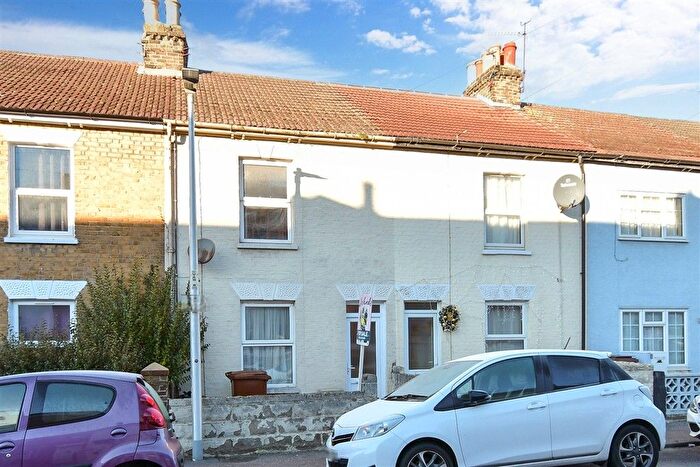 2 Bedroom Terraced House For Sale In Victoria Street, Gillingham, Kent, ME7