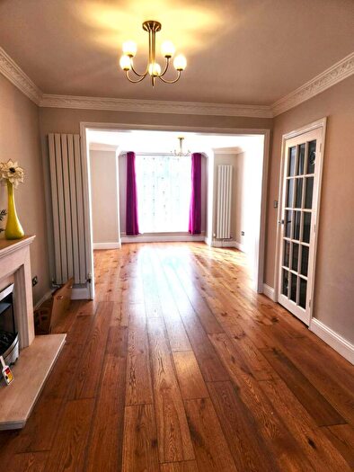 4 Bedroom Terraced House To Rent In Green Street, Enfield, EN3