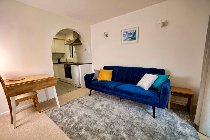 Studio To Rent In Selhurst Close, London, SW19