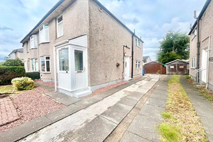 3 Bedroom Cottage To Rent In Ardmay Crescent, Glasgow, G44