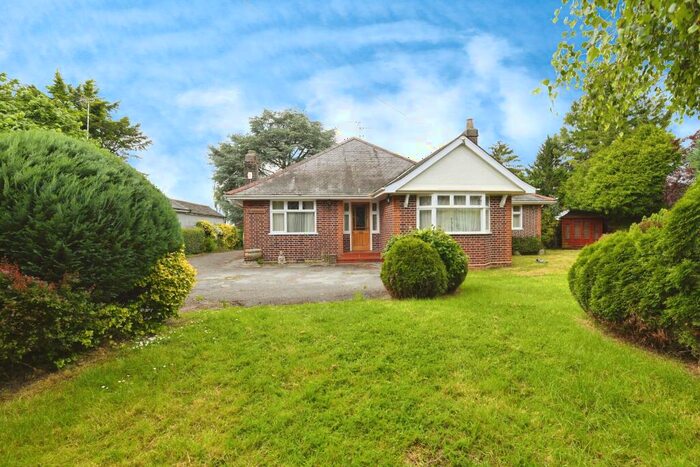3 Bedroom Bungalow For Sale In Loves Green, Highwood, Chelmsford, Essex, CM1
