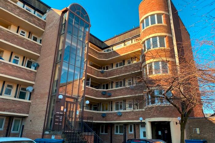 1 Bedroom Flat To Rent In Minster Court, City Centre, Liverpool, L7