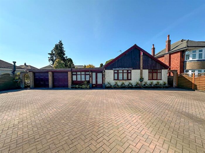 3 Bedroom Detached Bungalow For Sale In Leek Road, Cellarhead, Staffordshire Moorlands, ST9