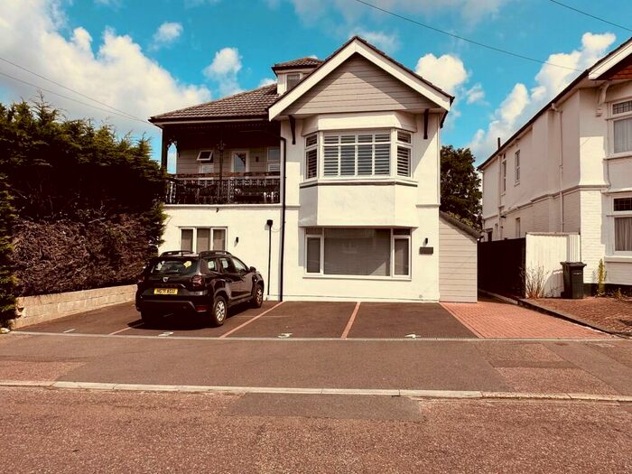 1 Bedroom Flat To Rent In Richmond Park Avenue, Bournemouth, BH8