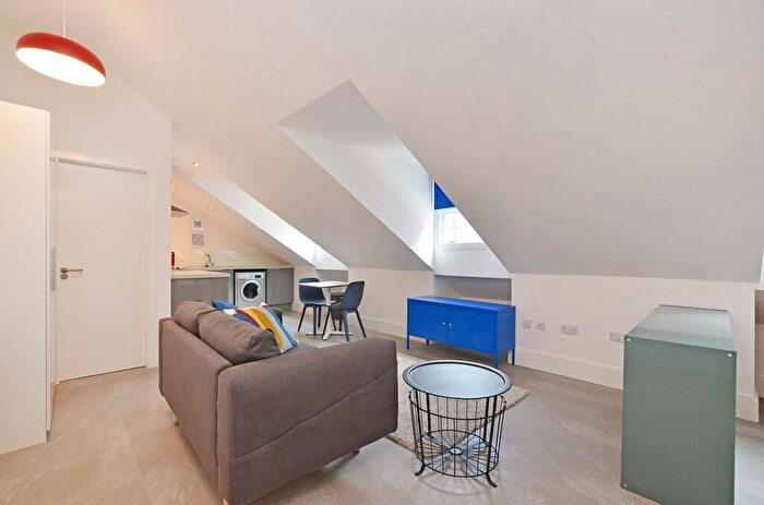 Apartment To Rent In Top Floor Studio Apartment, The Red House, Solly Street, Sheffield, S1