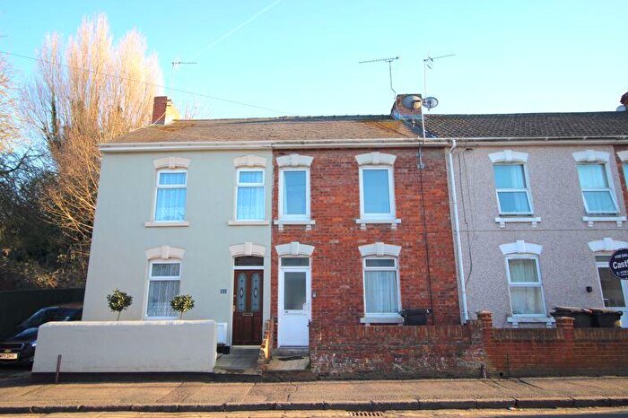 3 Bedroom Terraced House To Rent In Bedroom House To Rent, Radnor Street, Town Centre, SN1