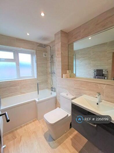 2 Bedroom Flat To Rent In Haig Court, Chelmsford, CM2