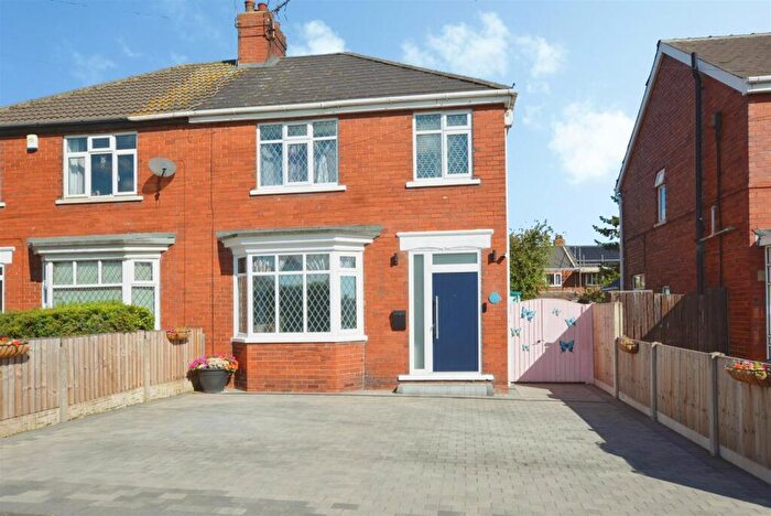 3 Bedroom Semi-Detached House For Sale In Priory Lane, Scunthorpe, DN17