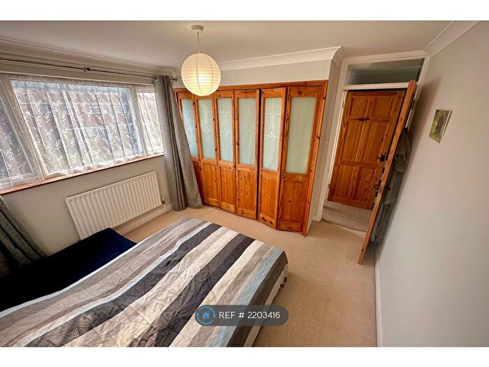 3 Bedroom End Of Terrace House To Rent In Cheyne Close, Dunstable, LU6