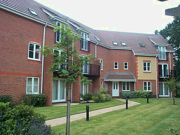 2 Bedroom Flat To Rent In Warren House Walk, Sutton Coldfield, West Midlands, B76