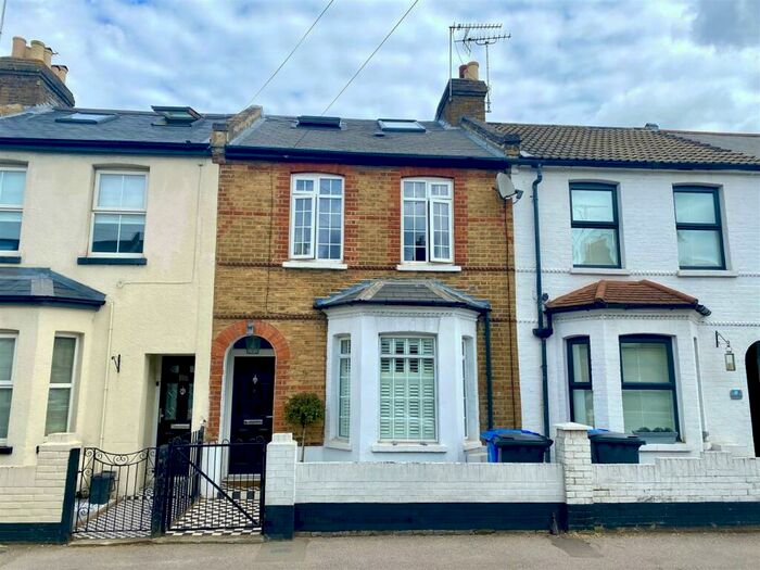 4 Bedroom House To Rent In Arthur Road, Windsor, SL4