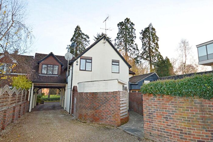 1 Bedroom Flat To Rent In Haslemere Road, Liphook, GU30