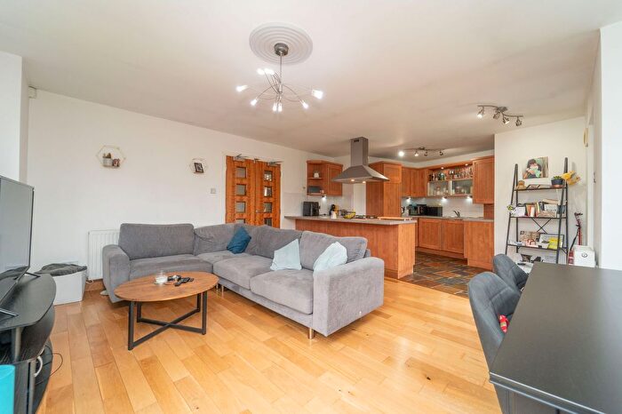 2 Bedroom Flat For Sale In /, Kaims Terrace, Livingston, EH54