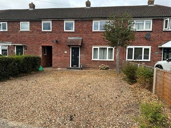 3 Bedroom Terraced House For Sale In Stoney Lane, Thatcham, RG19