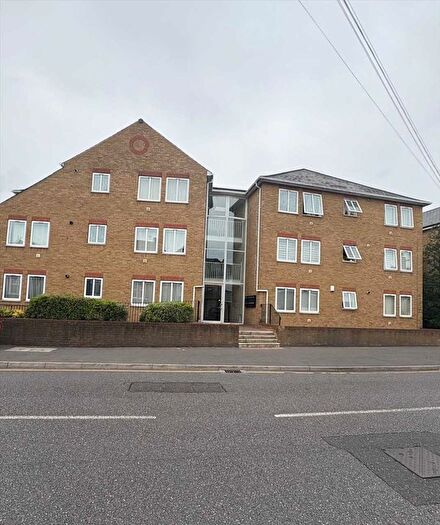 2 Bedroom Flat To Rent In The Pavillion, Gravesend, DA11