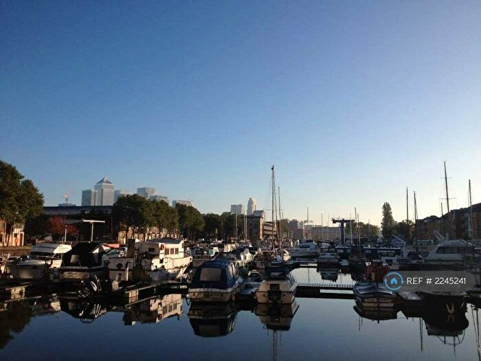 2 Bedroom Flat To Rent In Aragon Tower, London, SE8