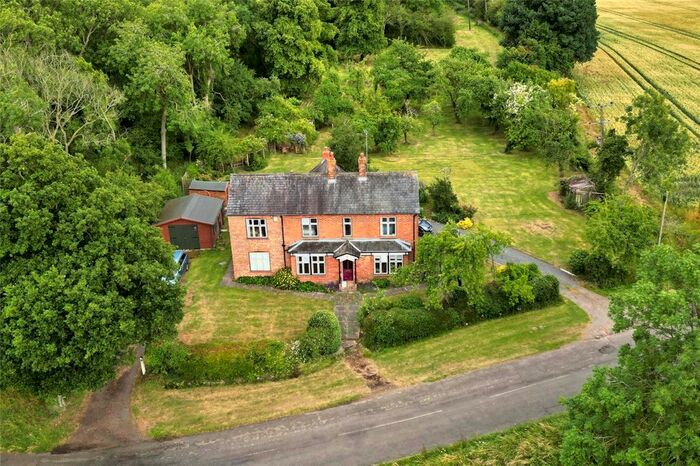 6 Bedroom Detached House For Sale In Carlton Road, Felmersham, Bedford, MK43