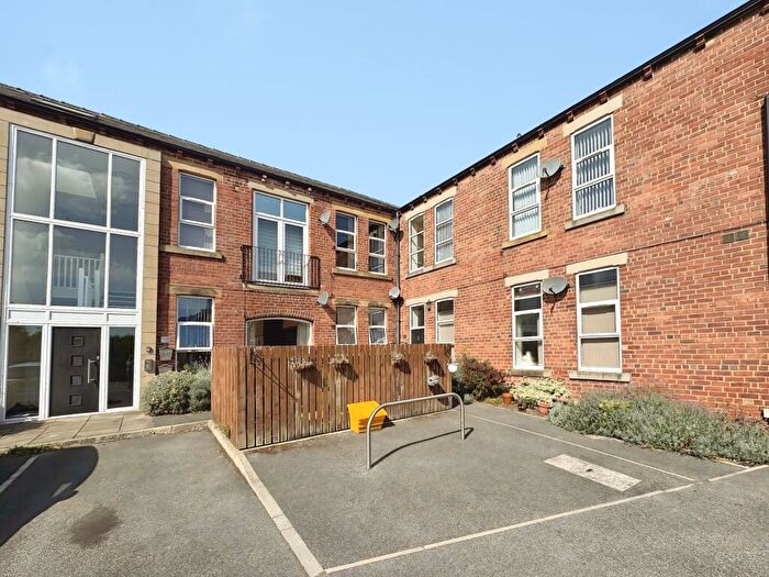 1 Bedroom Flat For Sale In Peel Court Peel Street, Morley, LS27