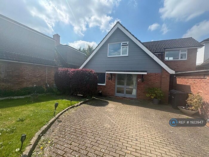 4 Bedroom Detached House To Rent In Andrews Way, Marlow Bottom, SL7